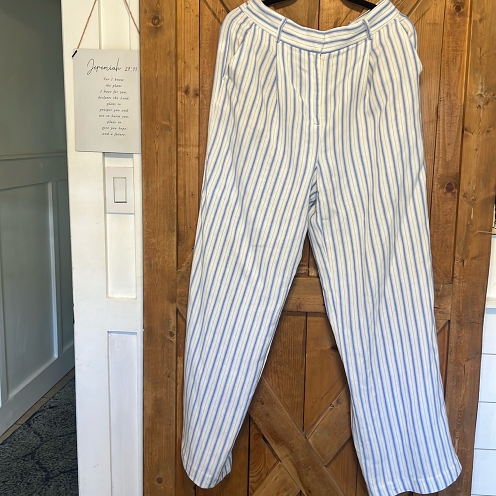 Loft White and Blue striped Linen Pants - Wide Leg Fit Size 8 Worn Twice